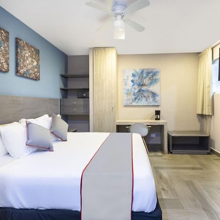 Bfh Attraction Deluxe Hotel Playa del Carmen Buitenkant foto