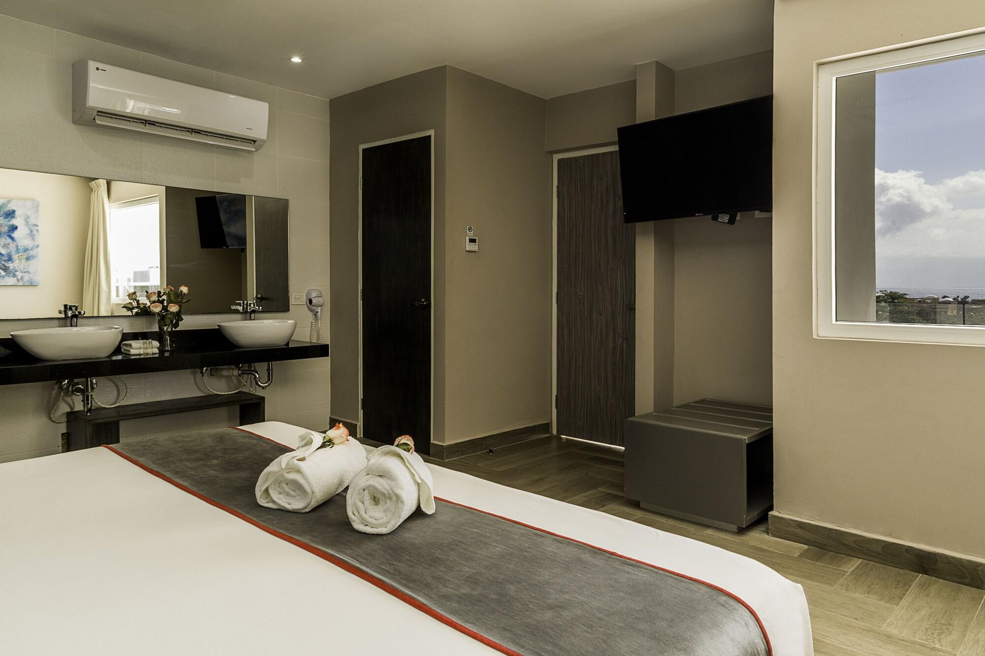 Bfh Attraction Deluxe Hotel Playa del Carmen Buitenkant foto