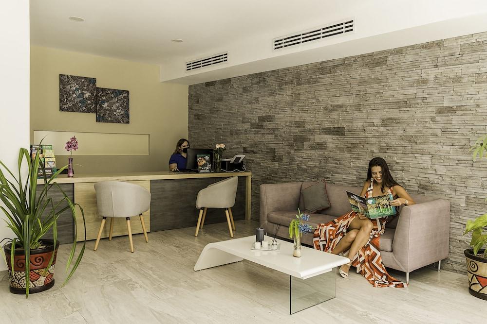 Bfh Attraction Deluxe Hotel Playa del Carmen Buitenkant foto